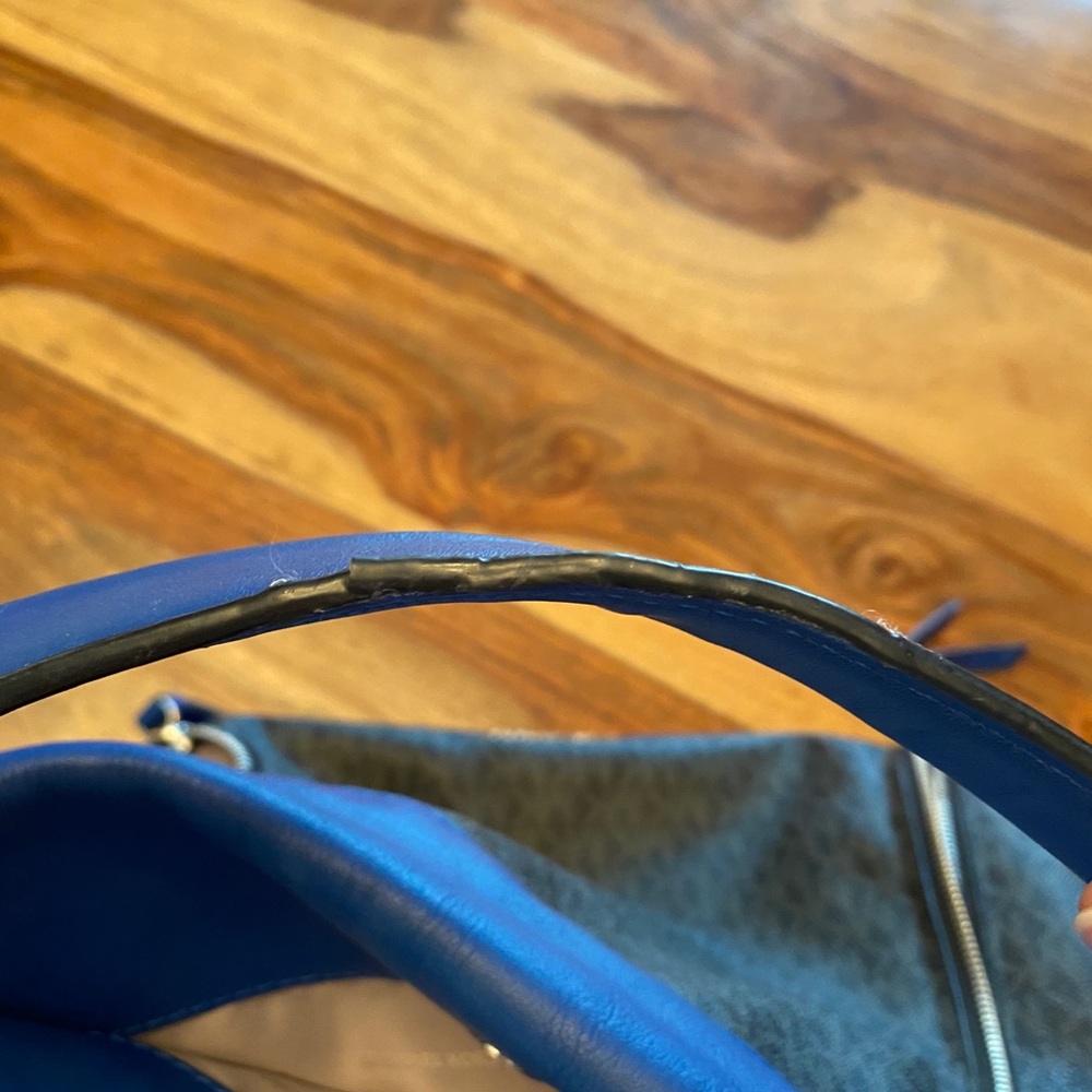 Mk Purse With Matching Wallet And Card Holder - image 4